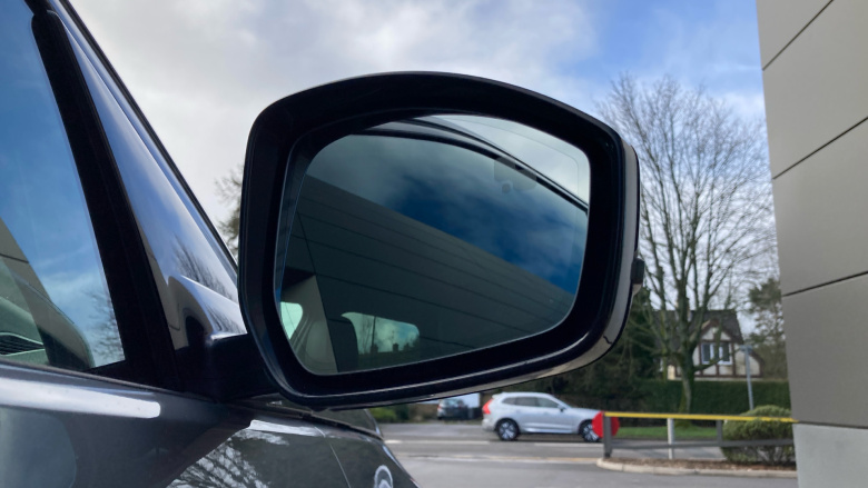 Land Rover Discovery Sport 2.0 D240 R-Dynamic HSE 5dr Auto Diesel Station Wagon